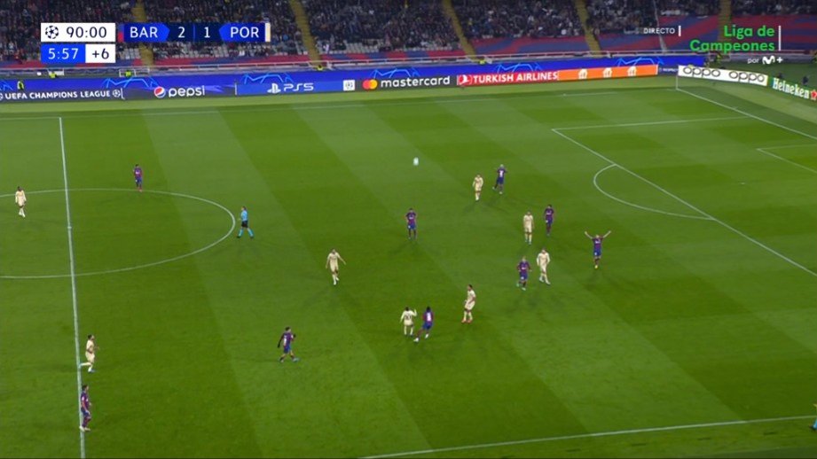 triple9forever's tweet photo. 🚨 FINAL DEL PARTIDO 😍❗ VICTORIA Y A OCTAVOS 2 AÑOS DESPUÉS 💙❤️

👉🏻 EXHIBICIÓN DE TODOS SOBRE TODO DE FÉLIX Y JOÃO CANCELO EN UN PARTIDO DIFÍCIL

90' +6 ✨ 2-1 #BarçaPorto #UCL #FCBFCP https://t.co/GgSfkLSq8l