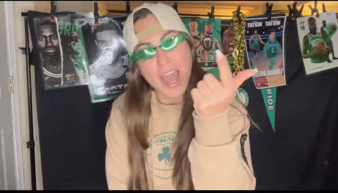 BriMarieD's tweet photo. Mood forever #GreenFlames #CelticsOnFire 😎☘️🔥 #Celtics #Bleedgreen #DifferentHere #NBA https://t.co/VQvpwLec1y