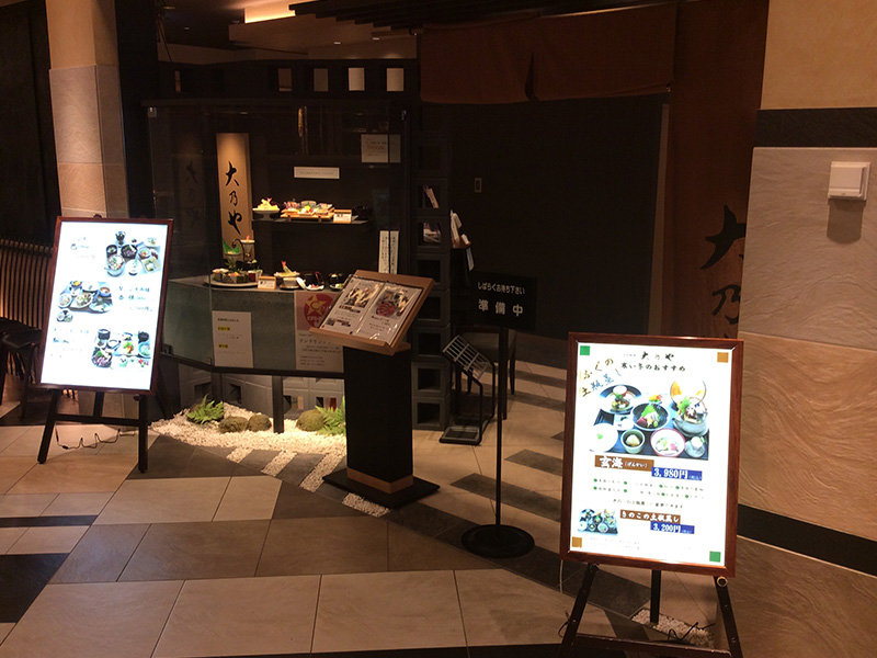 LEDcardrona's tweet photo. 平日13時迄のご注文で即日出荷！最短翌日到着！！ 本日もご注文お待ちしております！！    https://t.co/naj8LCSkd4 #LEDパネル #LEDライトパネル #飲食店看板 #LEDパネルのカードローナ #LEDパネルのパイオニア #ショールーム有り #看板施工 #13時迄のご注文で即日発送 #大量在庫 https://t.co/5W2P6mYq7C