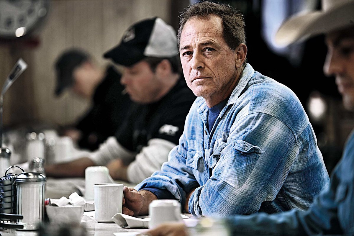 DougTruppe's tweet photo. At the #diner. Love sitting at the #counter with a cup of just-brewed #coffee from @agoodwinphoto. #DougTruppe #AndyGoodwinPhoto #portrait #environmentalportraiture #fineart #dinercoffee #lunchcounter #restaurant #flanel #flanelshirt #sugar #waiting #anticipation #americana https://t.co/h0o5Myng2b