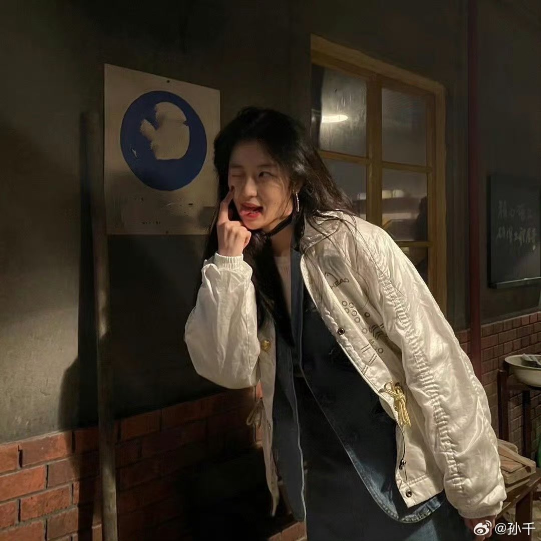 dramapotatoe's tweet image. #SunQian shares old snaps for #WildBloom’s one year airing anniversary