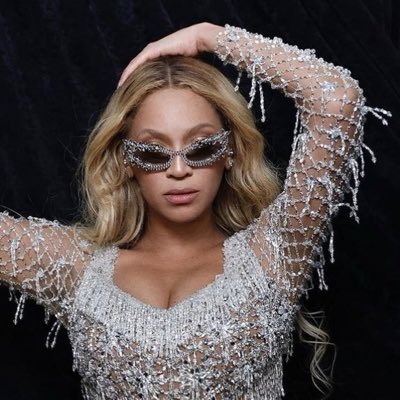 BeyHive_17's tweet photo. #NewProfilePic https://t.co/v9XVw4K0O2