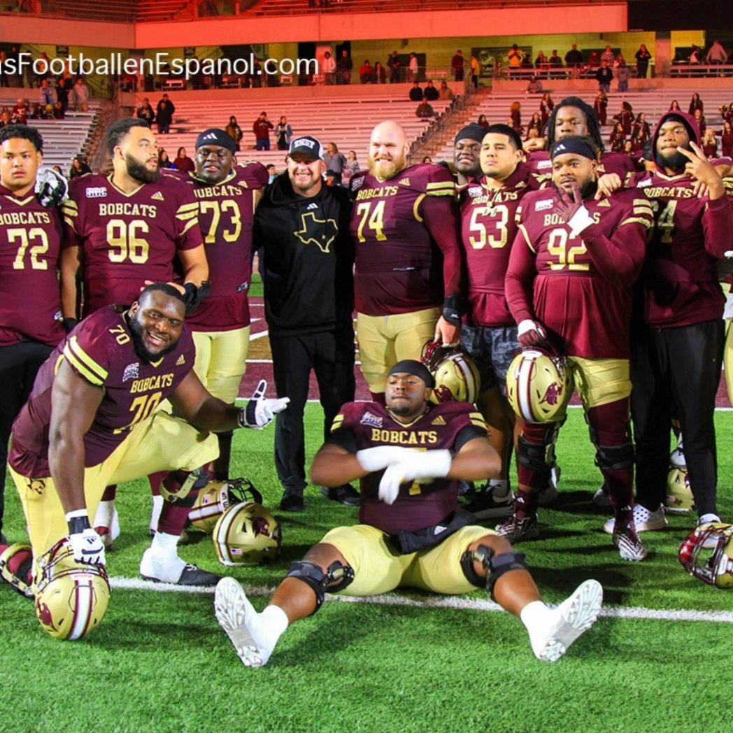 TxFtblESPNL's tweet photo. Algunas de las fotos q tomé de la #Lineaofensiva de #TexasState en la temporada 2023. Y más por tomar en 2024
Some photos I took of the @txstatefootball #OL #offesiveLine season 2023. More to come in 2024 https://t.co/thvdGpr5QY