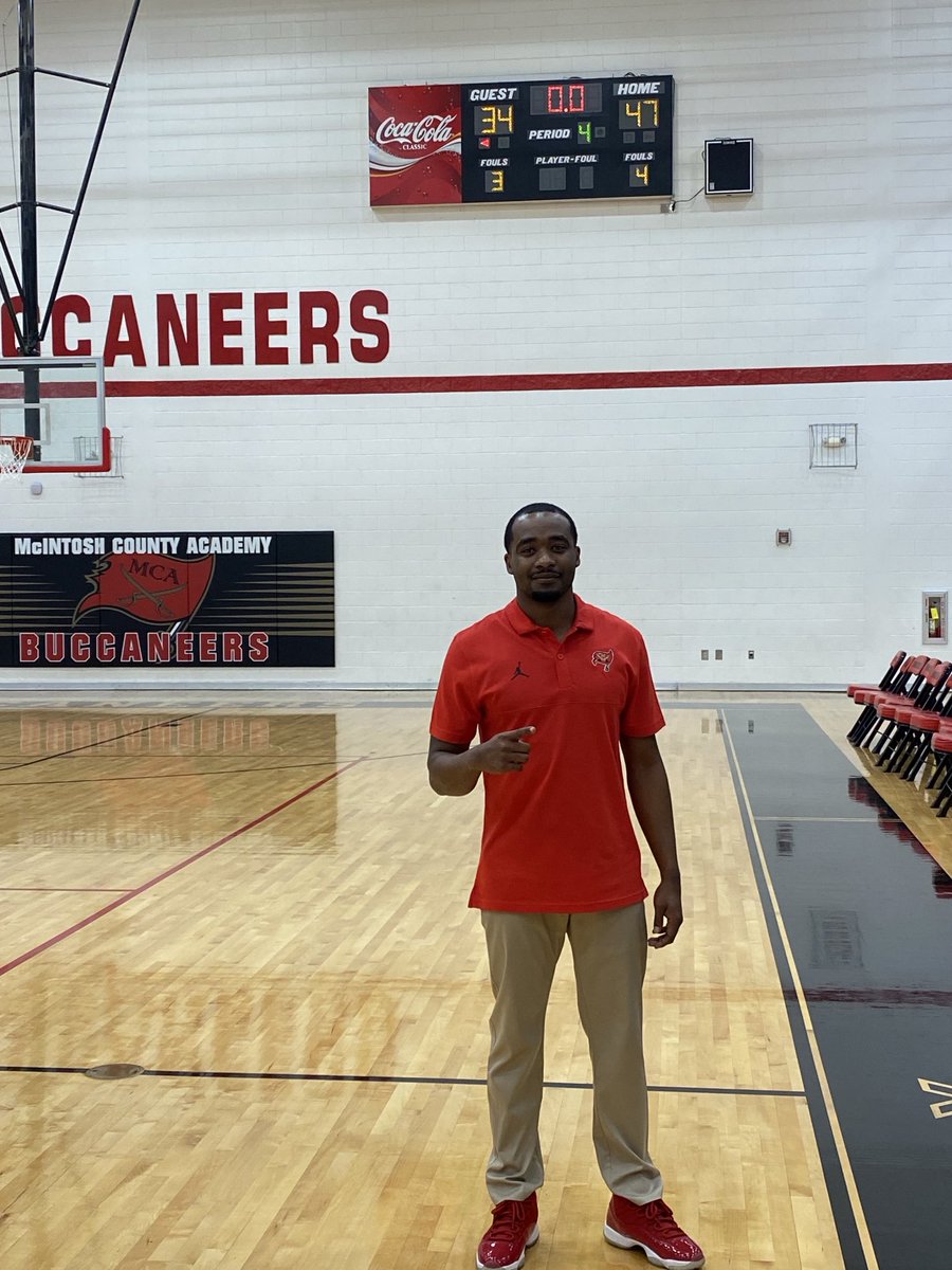 How about Buccaneer Head Basketball Coach Marquis Jones with his first ever career win as a head coach! 1-0 ! 💪🏀 nice job!