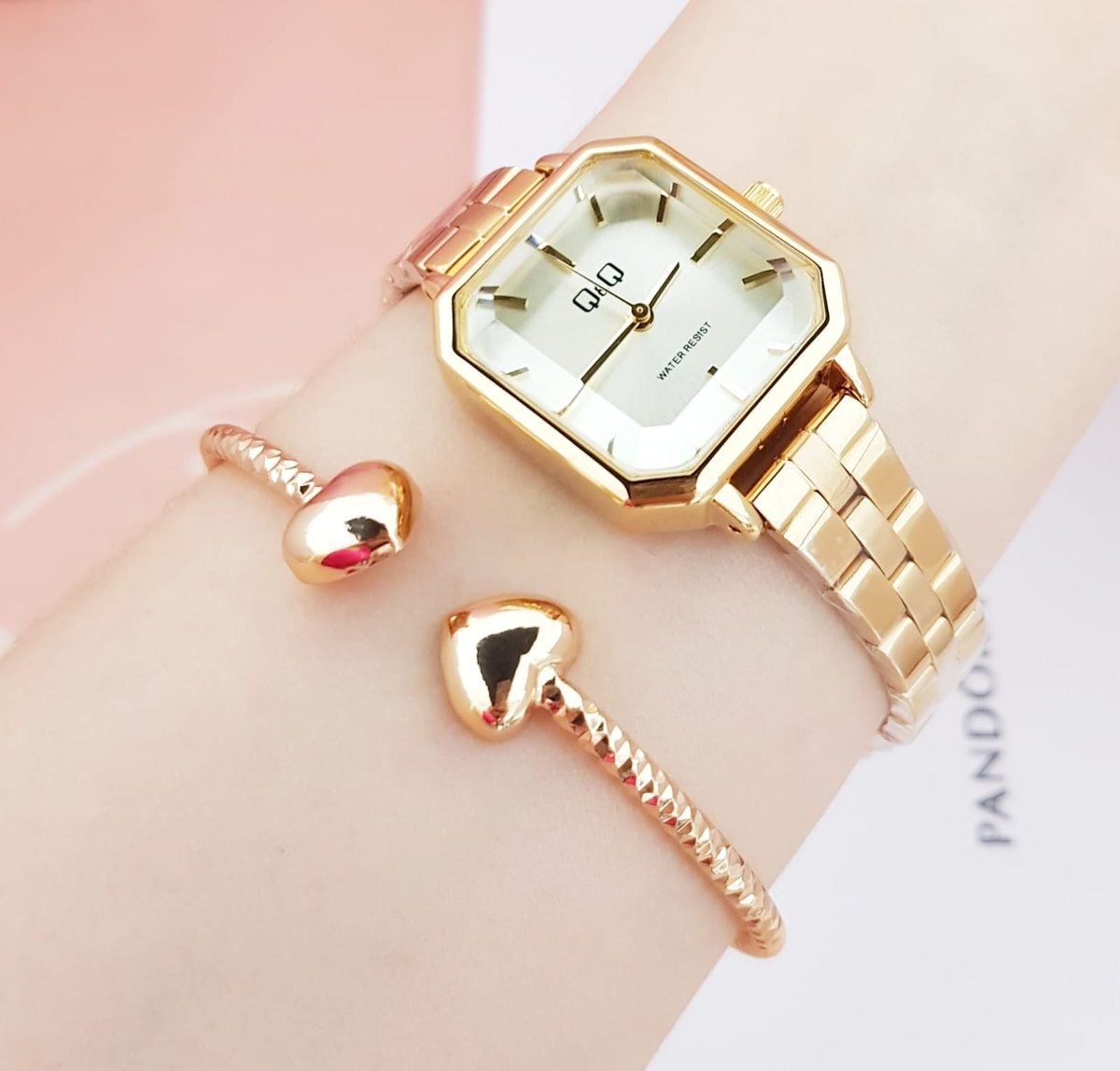 JhonnyKravitz's tweet photo. *Q&Q #forlady*
Reloj Original Con Cristal En Mineral Y Pulso En Malla
RESISTENTE AL AGUA
Vean eso tan lindo, pregunte por el que les guste. https://t.co/9fLNjU0JKa