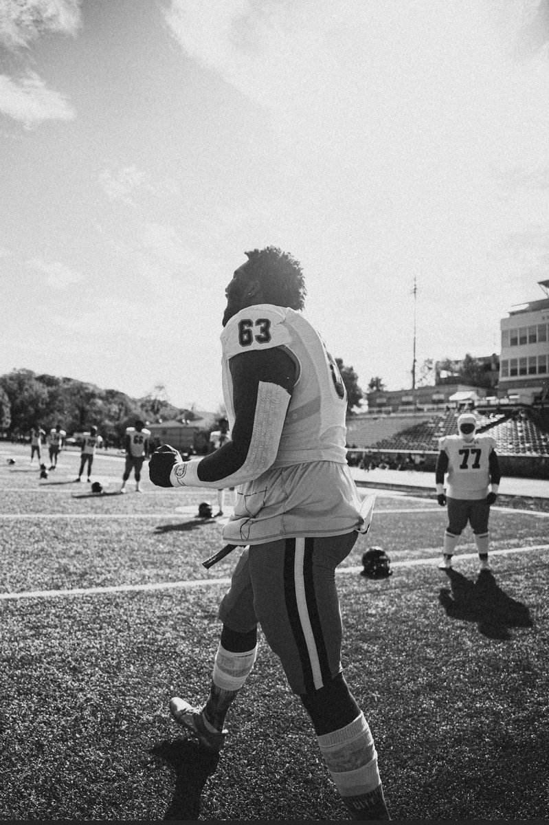 Full season highlights!! 

Playing with this group of guys has been a blessing I’ve learned so much and gotten better everyday practicing with some real football players I appreciate them for bringing me in and making me part of the family.
hudl.com/v/2MMmr3