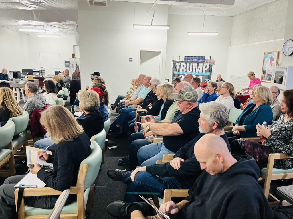 RealLeslieWhite's tweet image. An amazing talk tonight on the #woke and #weaponized #FBI in Sun City #Arizona by @RealStevefriend!  @amrenewcitizen @amrenewctr