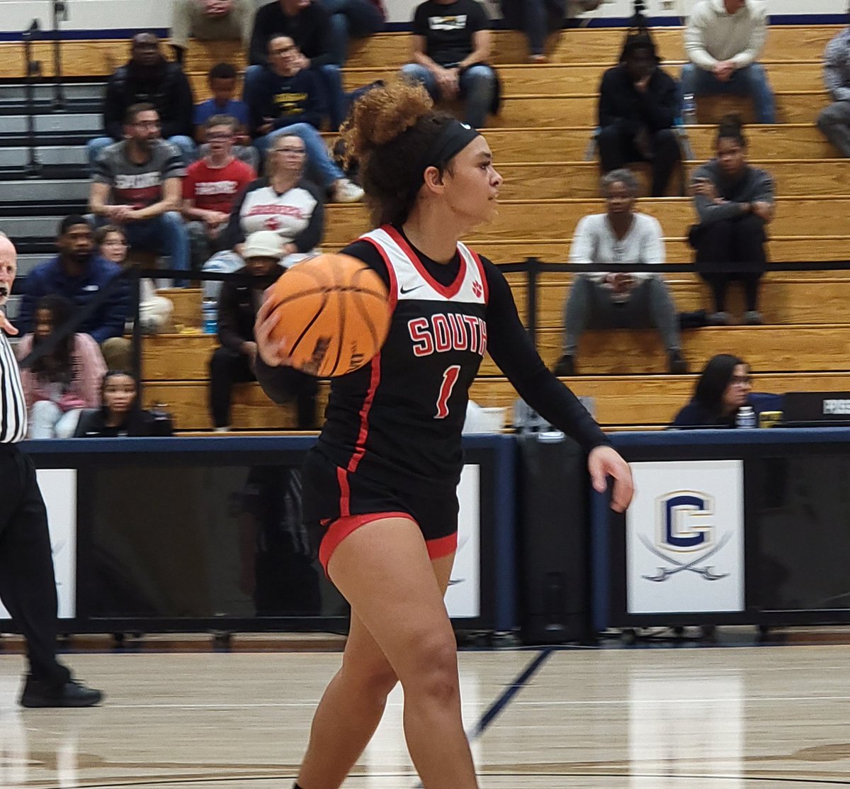 CghrMedia's tweet photo. 🏀 #CGHRMedia 

NORTH CAROLINA 

#GameOfTheNight

FINAL
@CuthbertsonHSNC - 47
VS
@SOUTHMECKWBB - 57

#SouthMeck
2025 - @MakailahDavis - 22 Pts

2026 - @kaitlynhensleyy - 14 Pts

#Cuthbertson
2027 - @ChristiangMundy - 20 Pts ( 2-3Ptrs)

#DaFuture

#CarolinaGirlsHoopsReport https://t.co/n8ynjZpze9