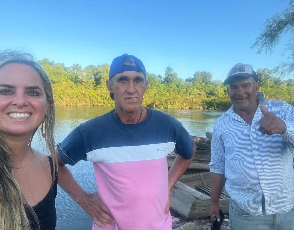 Nos reunimos con los areneros del matadero, hicimos gestiones con nuestro compañero Matías Silvera director del Mides por canastas, recibimos distintos planteos, los cuales ya estamos gestionando, arreglo de los caminos, naylon, tablas para sus botes entre otros pedidos
