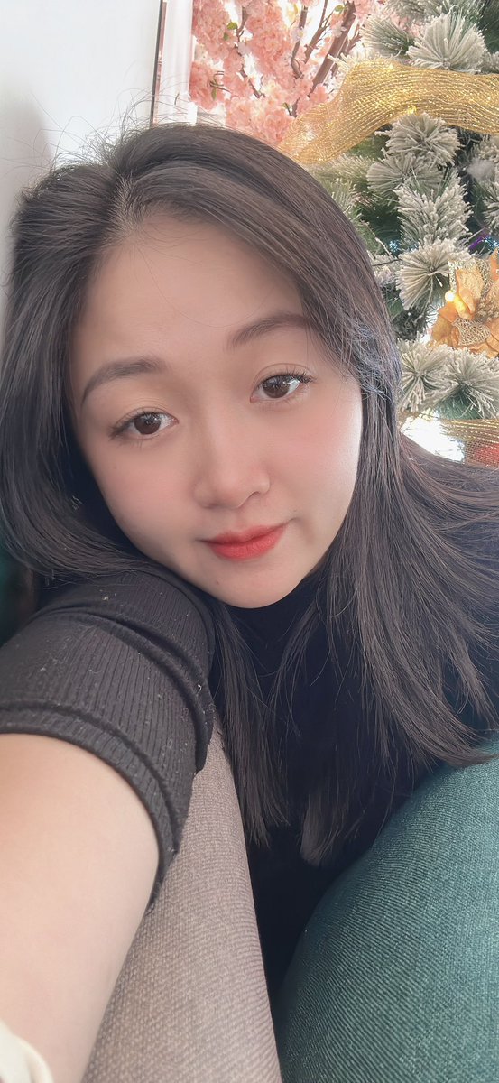 Cuộc sống vô bồ làm ta thay đổi… Những đứa trẻ vô tư ngày ấy, bây giờ cũng phải nghĩ nhiều rồi 🌿