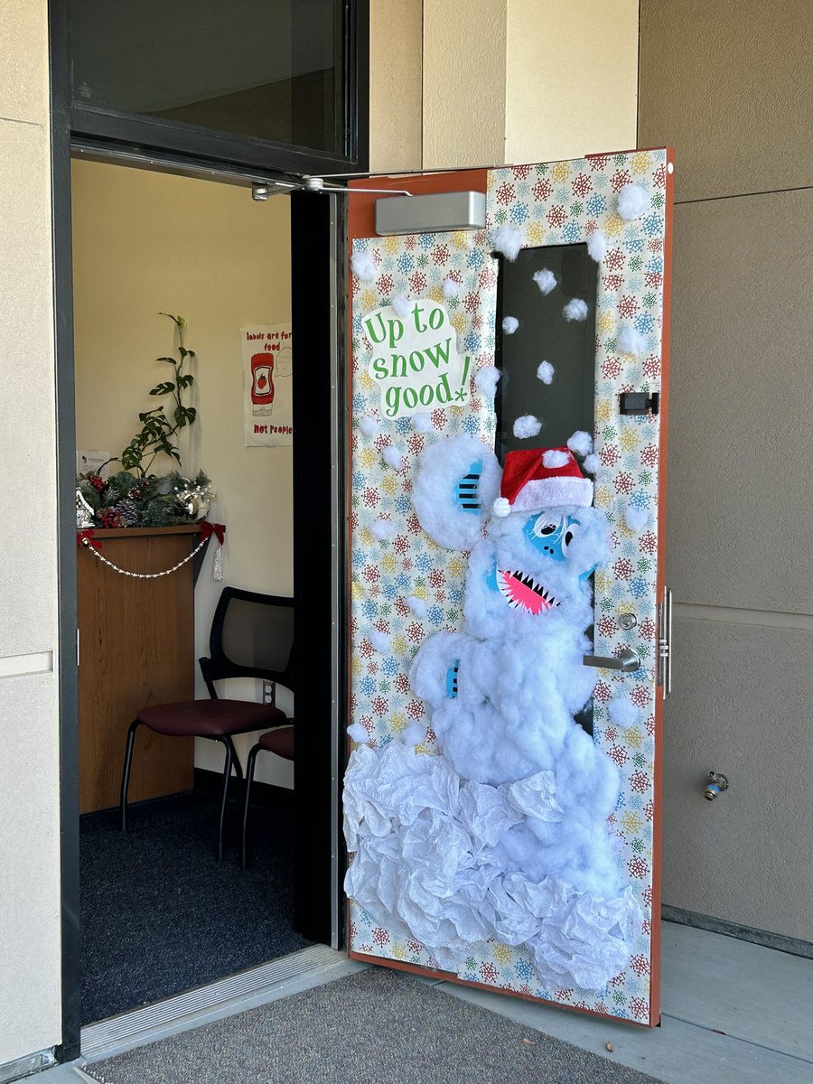 CHUSDAltEd's tweet photo. It’s beginning to look a lot like winter ❄️⛄️❄️ https://t.co/xIsWR98ypc