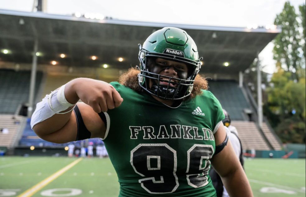 Blessed to say I received my first offer from <a href="/MSUN_FOOTBALL/">MSU-NORTHERN FOOTBALL</a> Forever grateful‼️ <a href="/TLGreen33/">THOMAS</a> <a href="/DomSkene/">Dominick Skene</a> #GodDid #MFGTE