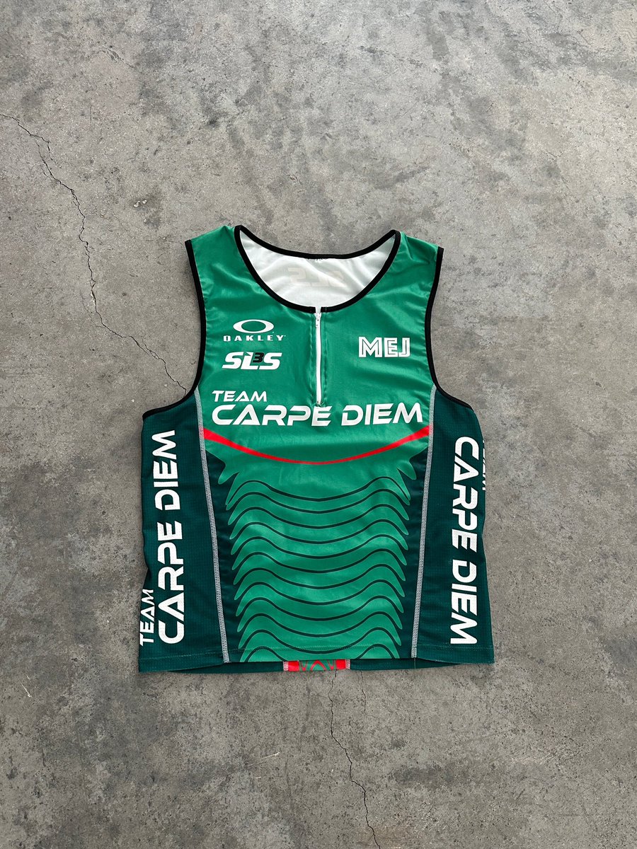 Akimbo Club tweet media