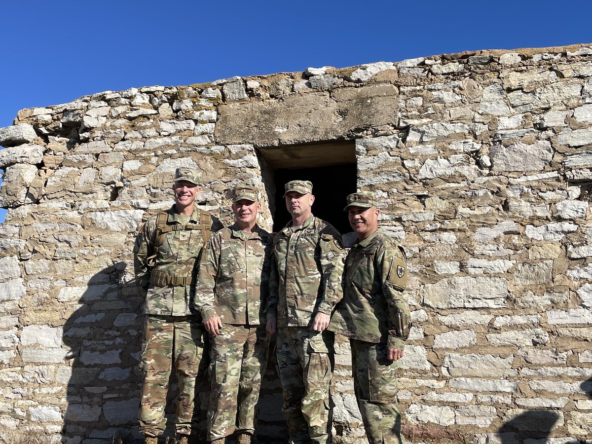 ShaneMorgan_WF6's tweet image. It’s good to be a #REDLEG - retrieval of our “Base Charge” from Blockhouse Signal Mountain - Saint Barbs #tradition!  #History #iykyk #KOB #teammates 💥🦅🇺🇸