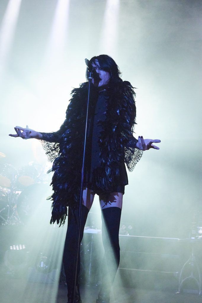 あっちゃん 目に焼き付けよ！ これが！！あっちゃんの太ももだｧｧｧ！！！ #いい