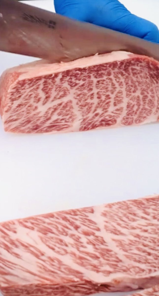 yuzen919's tweet photo. This looks like what? The answer is the homemade spice for our restaurant’s original dish Beef Steak over rice! We also got a short movie what you have to know before starting to eat. Plus, we got more details, go to ALT on the image! #hakonelunch #hakonedinner ##japanesefood https://t.co/gpKHrKmuIT
