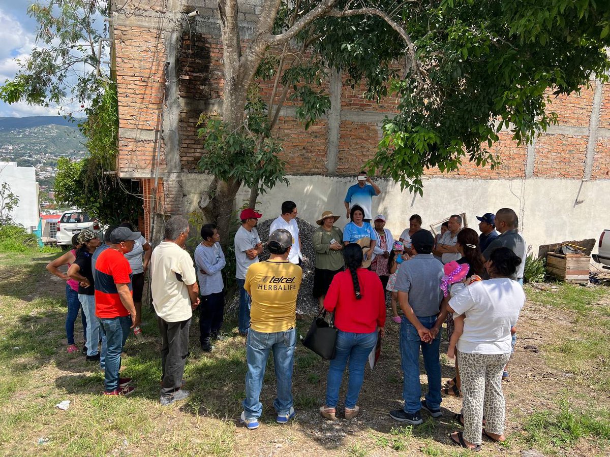 Tuvimos una reunión con las colonias ampliación Ampliación Unidad Deportiva, colonia Chilpancingo, colonia Cipactli, entre otras, se mantiene la esperanza por un futuro mejor.
En esta reunión, las voces de la comunidad claman por proyectos que detonen el desarrollo.💪🌟