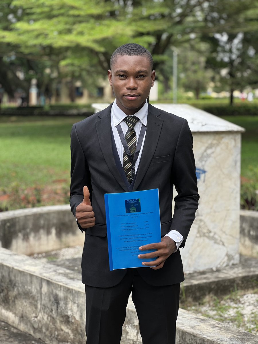 Favour_sintali's tweet photo. 2/3✅
Grateful to God for a successful mini defense 🙏🏽 https://t.co/XEaI2Kue2I
