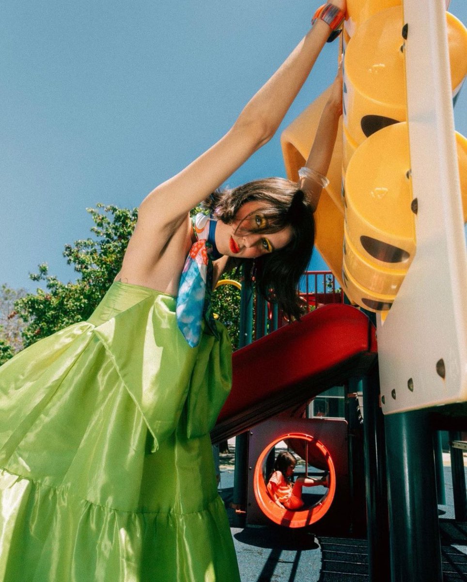 madeline derujinsky tweet media