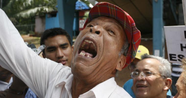 Ahora vas a salir hablar paja quédate en tu cluaca o ya se terminó la plata que te compraron igual que el dirigentes del Chorrillo
