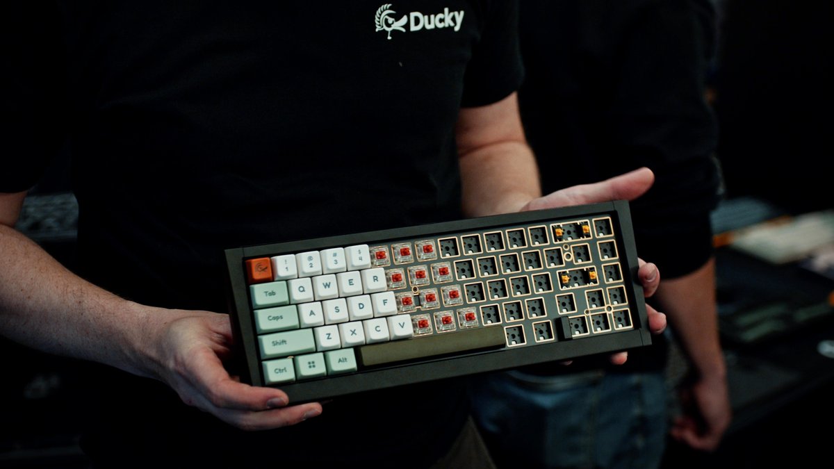 duckyglobal's tweet photo. Moderskeppet Event Throwback !
Thank you to our partner, Trigono, for hosting us at the event!
Outlaw seems to …. have caused quite a stir at this event. 😎
#ducky #projectD #outlaw #mechanicalkeyboard #newcolor #trigono #gaming #customize #DIY #greenversion #FR4 #POM #barebone https://t.co/I54YNIWpnW