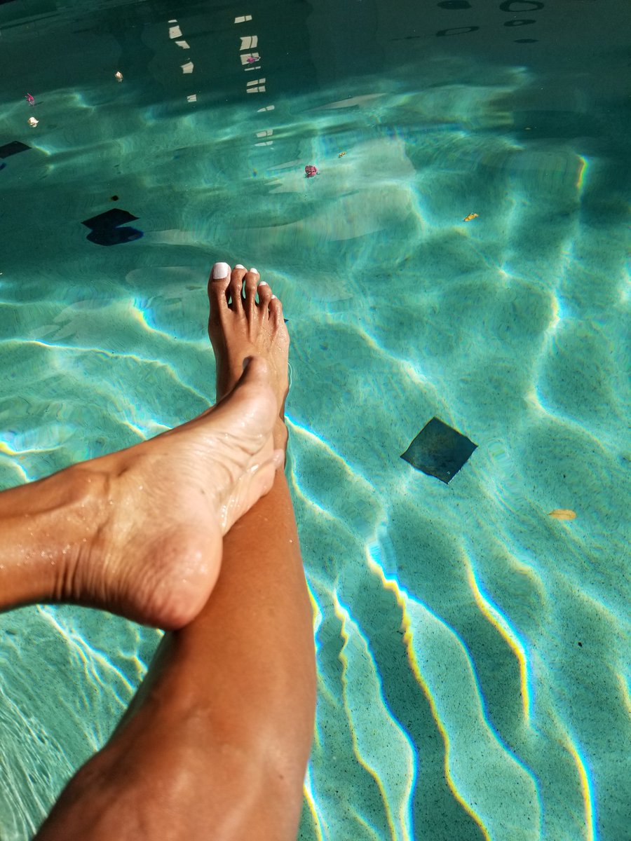 solescaping's tweet photo. My Sun-Kissed Sole 😘
#feetcontent #footfetish #tanned #feetpics #sexyfeet #toesandsoles #sunnedandsoled https://t.co/PijUtjGxqY