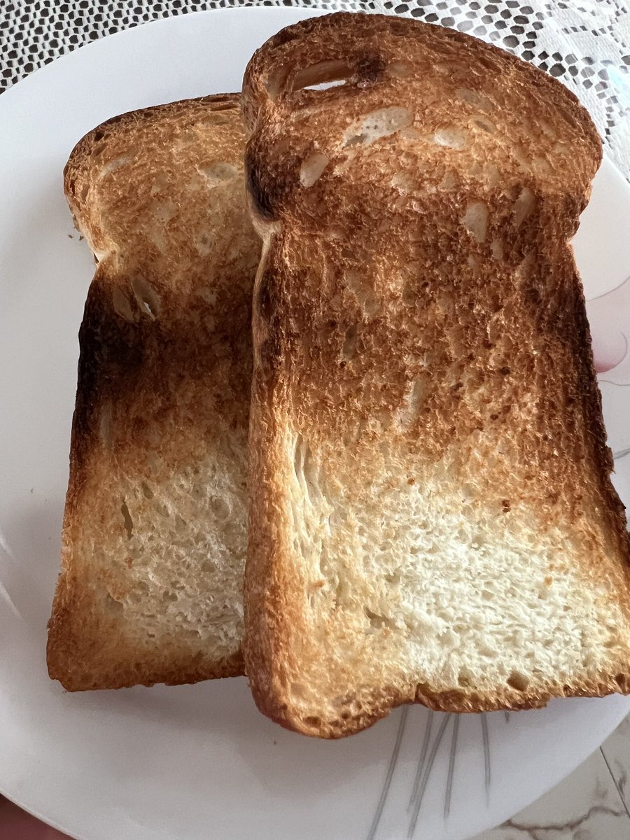 _raiprerana's tweet photo. Some people are like burnt toast🍞 so just butter it and enjoy😉 #twitter #todayaffirmation #goodmoring #TREASURE https://t.co/RyIRUhoR3m
