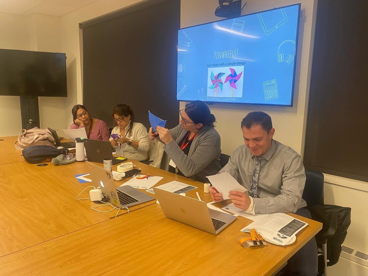 mercy_stem's tweet image. Windmill designs for tonight’s #WSA meeting. Stay tuned to watch them test out their windmill power! 💨 🌬️

#pd #teacherprofessionaldevelopment