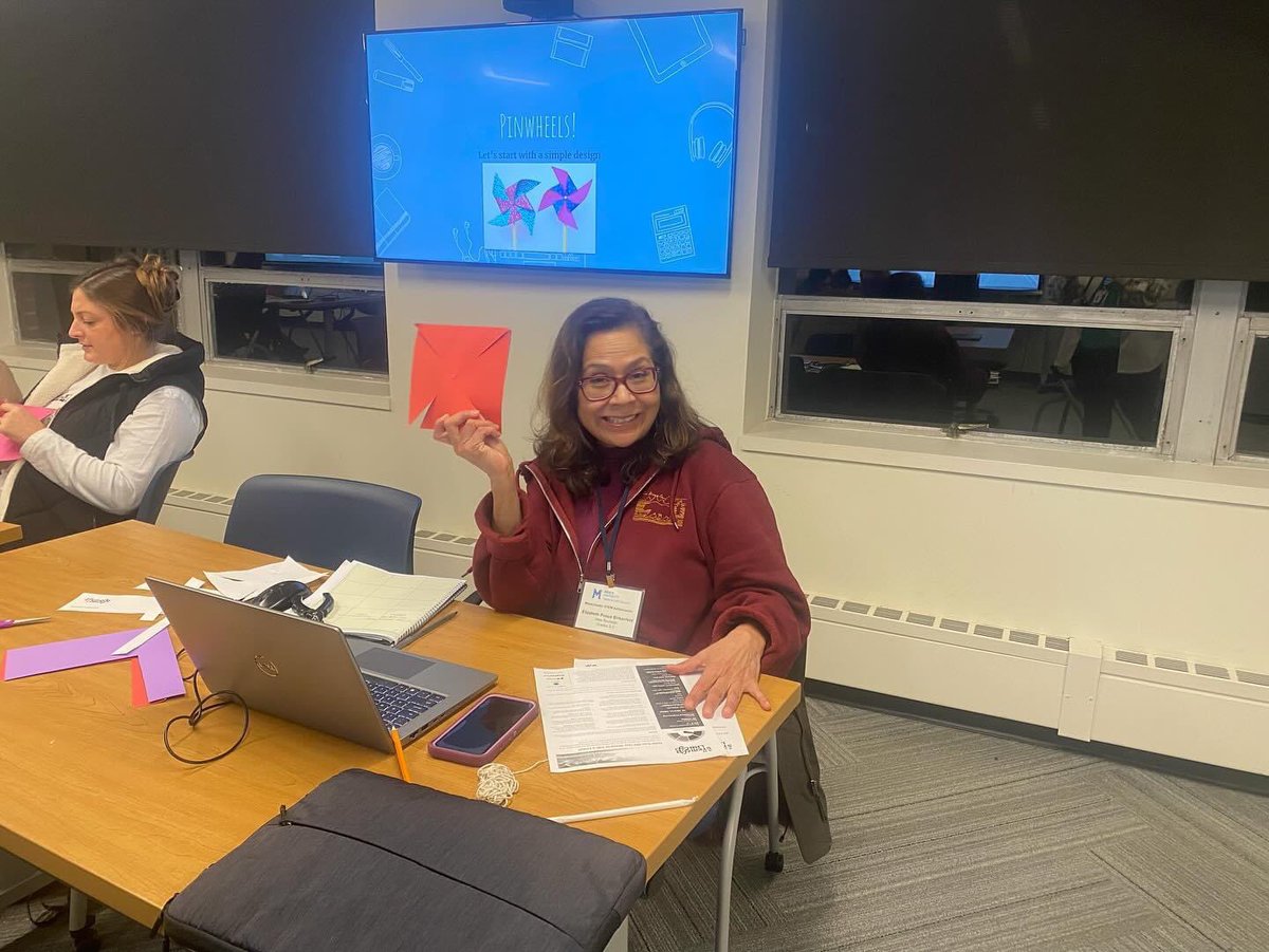 mercy_stem's tweet image. Windmill designs for tonight’s #WSA meeting. Stay tuned to watch them test out their windmill power! 💨 🌬️

#pd #teacherprofessionaldevelopment