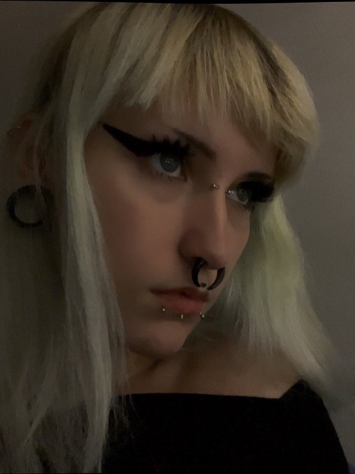 I&rsquo;m the princess, I&rsquo;m the princess. Call me princess pls, I&rsquo;m the princess. https://t.co/znzLpPn67j