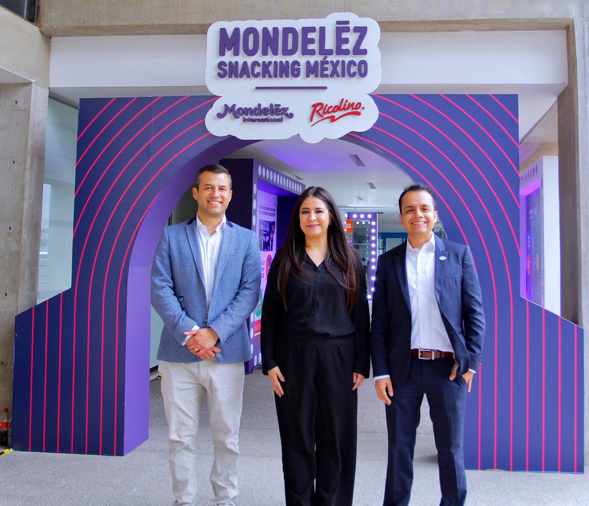 LauraGlezEDOMEX's tweet photo. Es un gusto compartir con la empresa  Mondelēz- Ricolino Snacking México el corte del listón del nuevo Centro de Experiencia de Marca (BEC) en el municipio de Tlalnepantla.

Una empresa que confía en el Estado de México para el desarrollo de nuevos proyectos e inversiones. 

#ElPoderDeServir