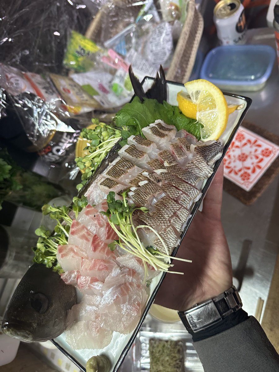 sy_r273's tweet photo. イサキ美味かった🙃

これ、店ならいくら出せる😶？ https://t.co/b60FAYFEJk