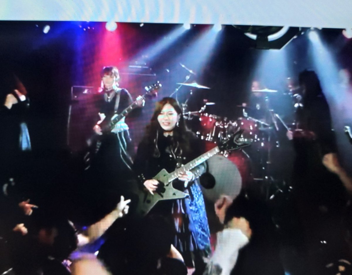 madbear369's tweet photo. アーカイブで甘い断頭台のライブを見た。MysteriousなSymphonic Metalのstageは、耽美でStylishだ‼️今回、出番前に富士そば食べて頑張つたそうだ。衣装のまま入店して、店員がビビったそうだ。さぞかしシュールだったのだろう。
https://t.co/MkMZgw3o1I
#甘い断頭台 #INFINITY #Vol95 https://t.co/K6L3PJmfAJ
