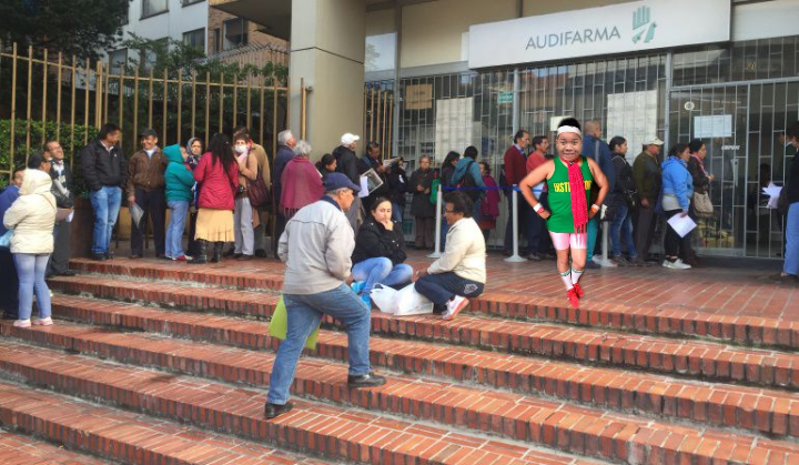 mane_sabio's tweet photo. Recuerden que los votan el (NO) a la #ReformaASalud estos no hacen filas--
Tienen medicina prepagada..
Pero #LasEPS de los #12Billones que se roban de la salud de los Colombianos les pagan para sabotearla.
#Sanitas
#LaNuevaEPS
#Medimas. https://t.co/OrtdW95D0x
