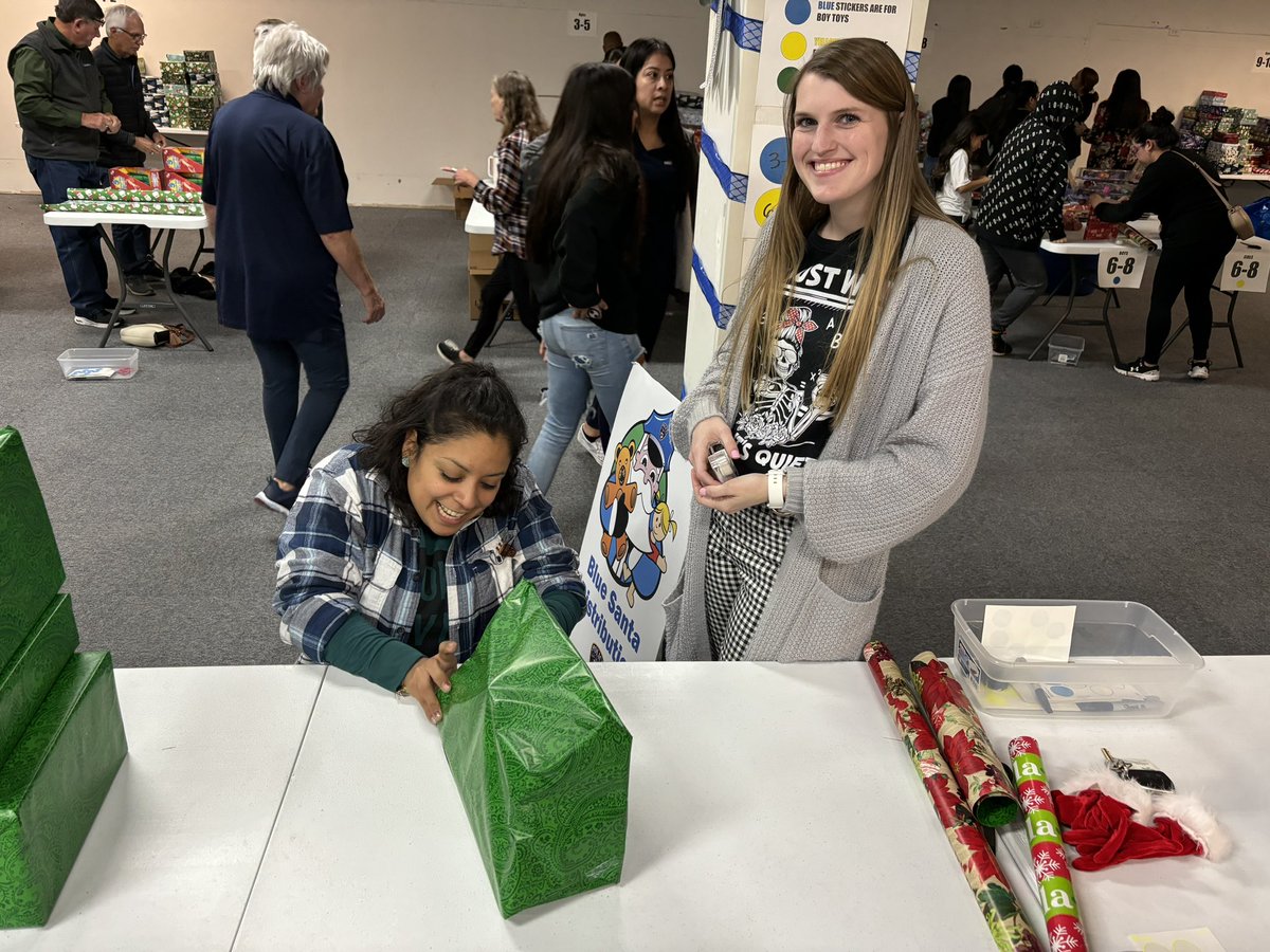 We had a great time wrapping gifts for Blue Santa! #SMPD @DeZavalaSMCISD @SanMarcosCISD