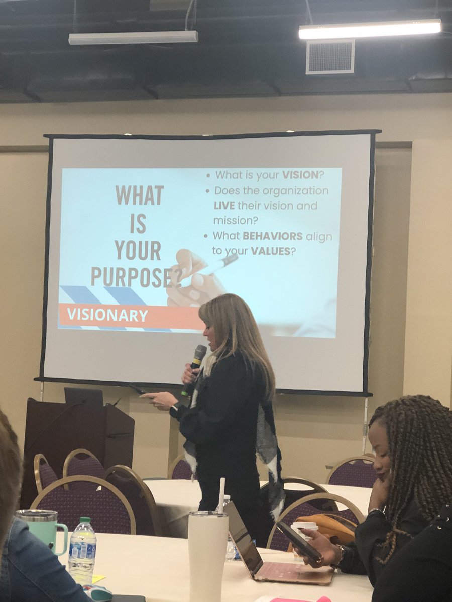 YadRoe's tweet photo. VISION, Mission, Behaviors, and Values๐ฉ๐ปโ๐ซ๐งญ๐บ๏ธ๐๐๐ปNever stop learning , dancing, and moving forward ๐๐๐@R4Leaders #R4LS https://t.co/sVWjN2PdPH