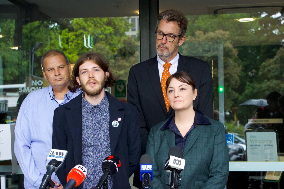 Youth Support + Advocacy Service (YSAS) (@ysasvic) on Twitter photo YSAS Youth Advocate Daniel Robinson Croft joins <a href="/rachelpayneMP/">Rachel Payne MP</a> <a href="/dettershankMP/">David Ettershank MP</a> <a href="/HRV_Aust/">Harm Reduction Vic</a> CEO Sione Crawford at #SpringSt in support of the Cannabis Personal Use Regulation Bill ahead of its debate.
Media release at ysas.org.au/news/legalisec… YSAS Youth Advocate Daniel Robinson Croft joins <a href="/rachelpayneMP/">Rachel Payne MP</a> <a href="/dettershankMP/">David Ettershank MP</a> <a href="/HRV_Aust/">Harm Reduction Vic</a> CEO Sione Crawford at #SpringSt in support of the Cannabis Personal Use Regulation Bill ahead of its debate.
Media release at ysas.org.au/news/legalisec…