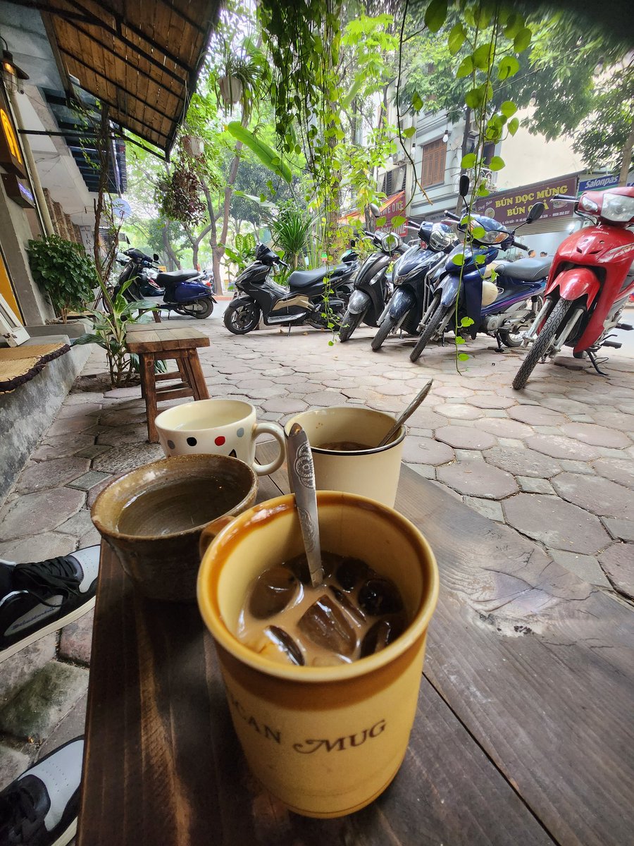 phongthuycs's tweet photo. Cafe sáng ... https://t.co/6SK6xP141A