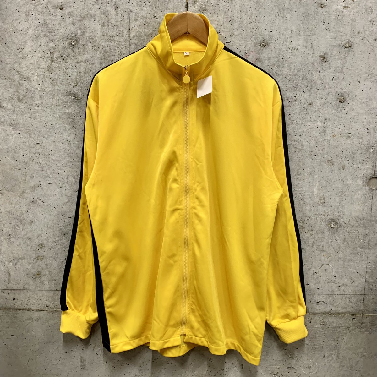 GASLAMPSQUARE_2's tweet image. ⚽️#trackjacket #トラックジャケット #vintagejersey ⚽️
ここ数ヶ月の当店を知る方にはお馴染みかもしれませんが、
トラックジャケットの仕入れに力を入れております☝︎
毎週新商品が出ております✴︎
オススメをピックアップ◎
. 
#gaslampsquare下北沢店
#ガスランプスクエア下北沢店