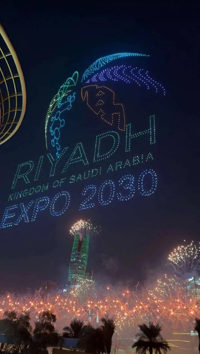 5554207's tweet photo. مبروك للقيادة. مبروك للشعب السعودي . مبروك للوطن الغالي 
#الرياض_اليوم #ExpoRiyad2030 https://t.co/Tawl4KY7So