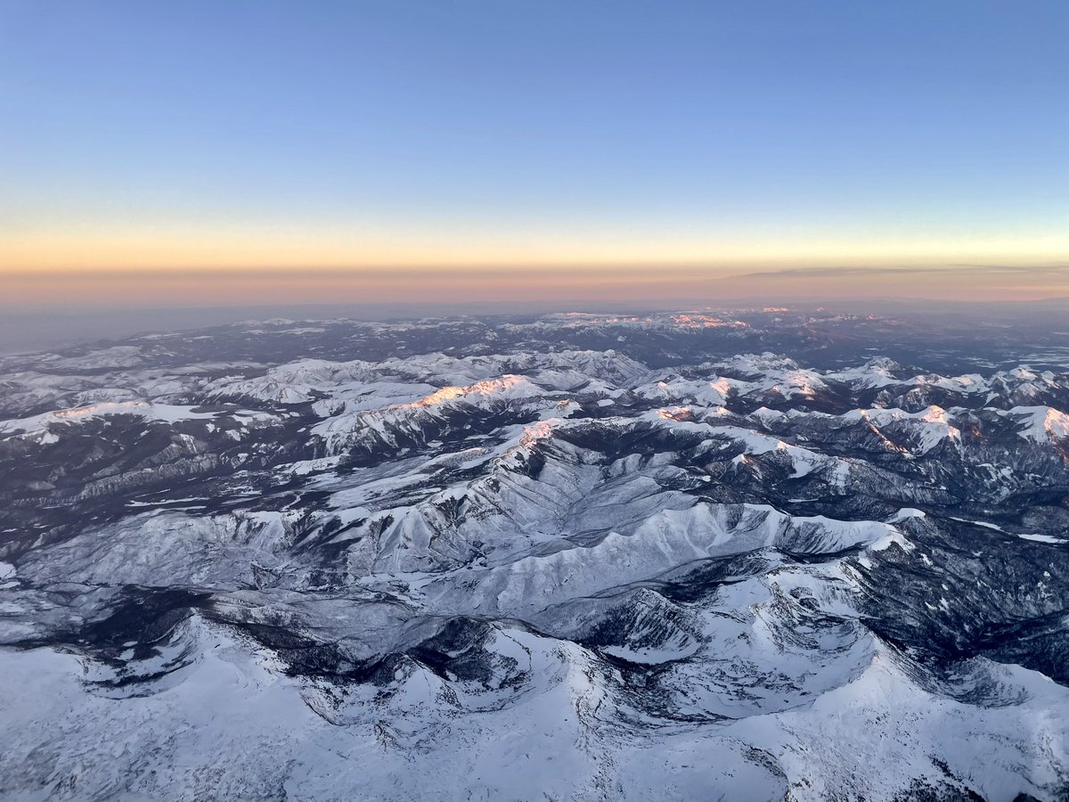 Beautiful day up and over the Colorado Rockies!! Goodnight y’all!!✌🏼#cowx #9wx #9news