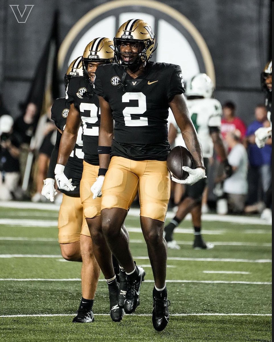 Byron (@byronbaldwin__) on Twitter photo After a great conversation with <a href="/CoachDtjackson/">Dan Jackson</a> I am blessed to receive an offer from Vanderbilt University⚓️ #AnchorDown
@CoachCD_
@CHCCoachWard
<a href="/dthill08/">ballcoach_dhill</a>
<a href="/RivalsFriedman/">Adam Friedman</a>
@SWiltfong247
<a href="/highspeed_dbs/">HIGHSPEEDDBS, LLC</a> After a great conversation with <a href="/CoachDtjackson/">Dan Jackson</a> I am blessed to receive an offer from Vanderbilt University⚓️ #AnchorDown
@CoachCD_
@CHCCoachWard
<a href="/dthill08/">ballcoach_dhill</a>
<a href="/RivalsFriedman/">Adam Friedman</a>
@SWiltfong247
<a href="/highspeed_dbs/">HIGHSPEEDDBS, LLC</a>