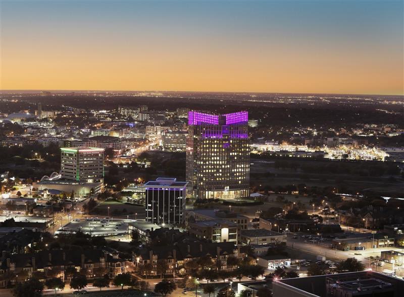 Tonight we light Future City Hall purple in honor and memory of Zach Muckleroy and his children, Judson and Lindsay, who tragically were lost in a car accident last week. Zach was a giant in the Fort Worth community and his work had an incredible impact. (1/2)