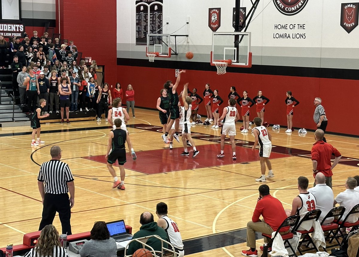 KewaskumBB's tweet photo. Indians beat Lomira 54-49 led by @ZachBehn with 21 pts, Josh Koenig- 11 pts &amp; @Elliot23Kemp - 10 pts!! Excellent team work !! @acta_hoops @WisBBYearbook @WiscoENT @MHS_Boys_ https://t.co/dNOZFKQYuO