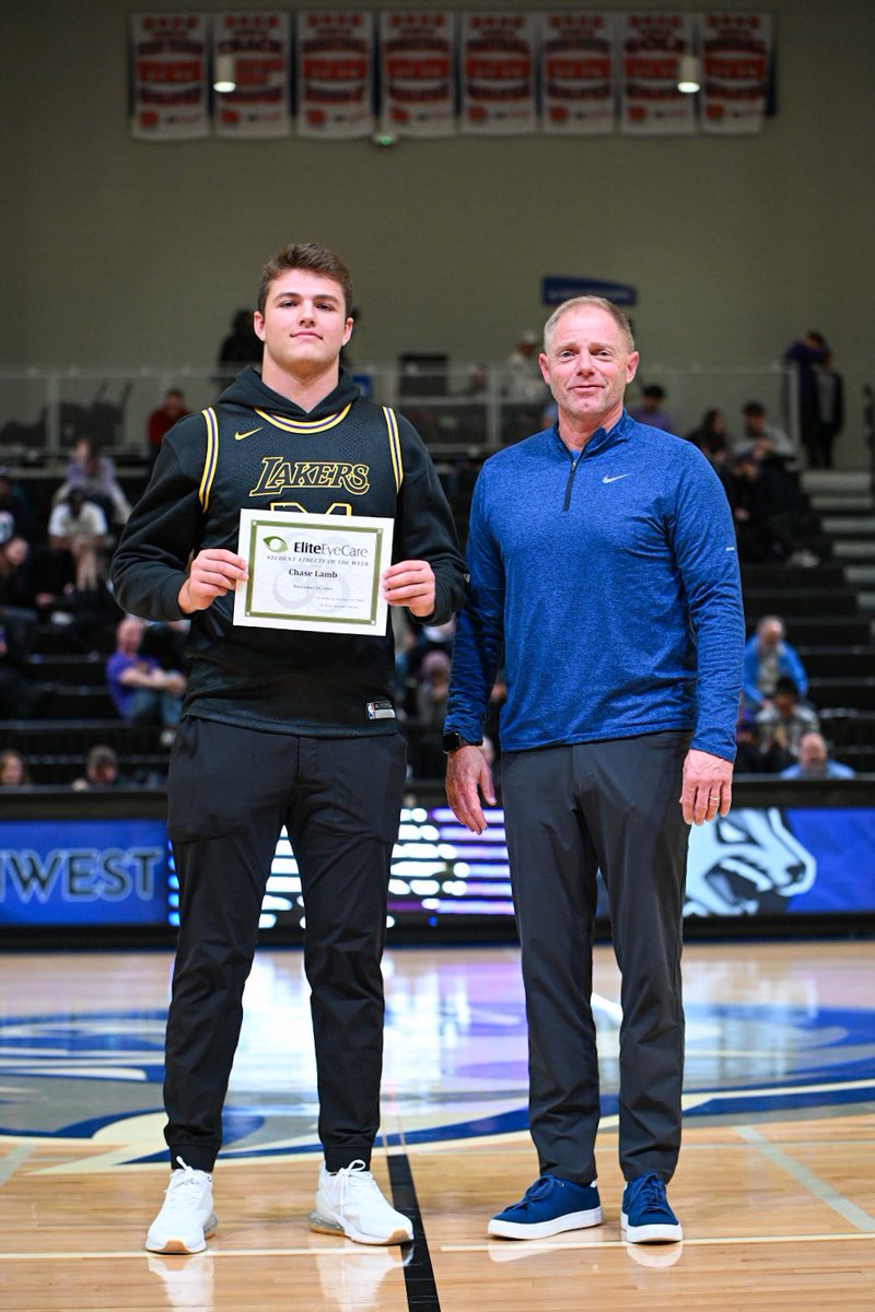 Congratulations to senior Chase Lamb. He is this week’s Elite Eye Care student-athlete of the week. He shows academic strength in the classroom and on the field with @WaukeeNWFB