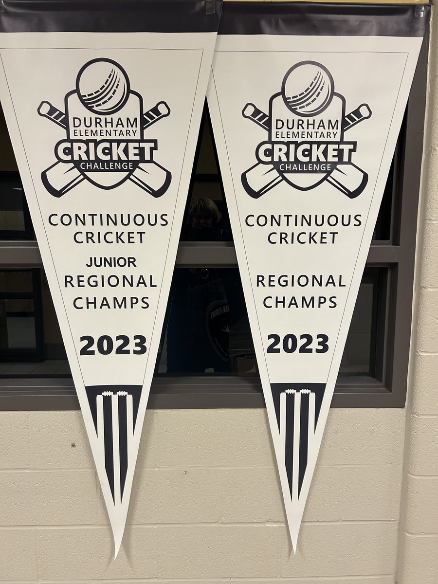 ChrisHadfieldPS's tweet photo. Both teams went to the Cricket Championships and came back Durham Champs!  Way to go Teams!  Thanks Mr. Budway!  ⁦@HadfieldPE⁩ ⁦@ChrisHadfieldPS⁩ #ddsb https://t.co/rOf9Gf6T0c