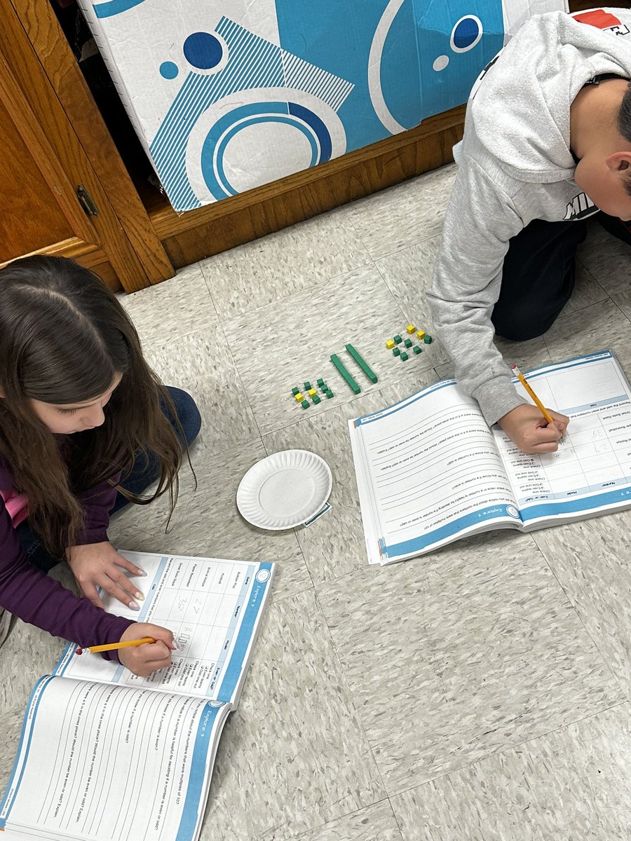 massey3rdgrade's tweet photo. Howry 3rd graders discovering how to determine if a number is even or odd! @CAllenEdu @ToshMcGaughy @LWCurriculum https://t.co/a80XueOhK6