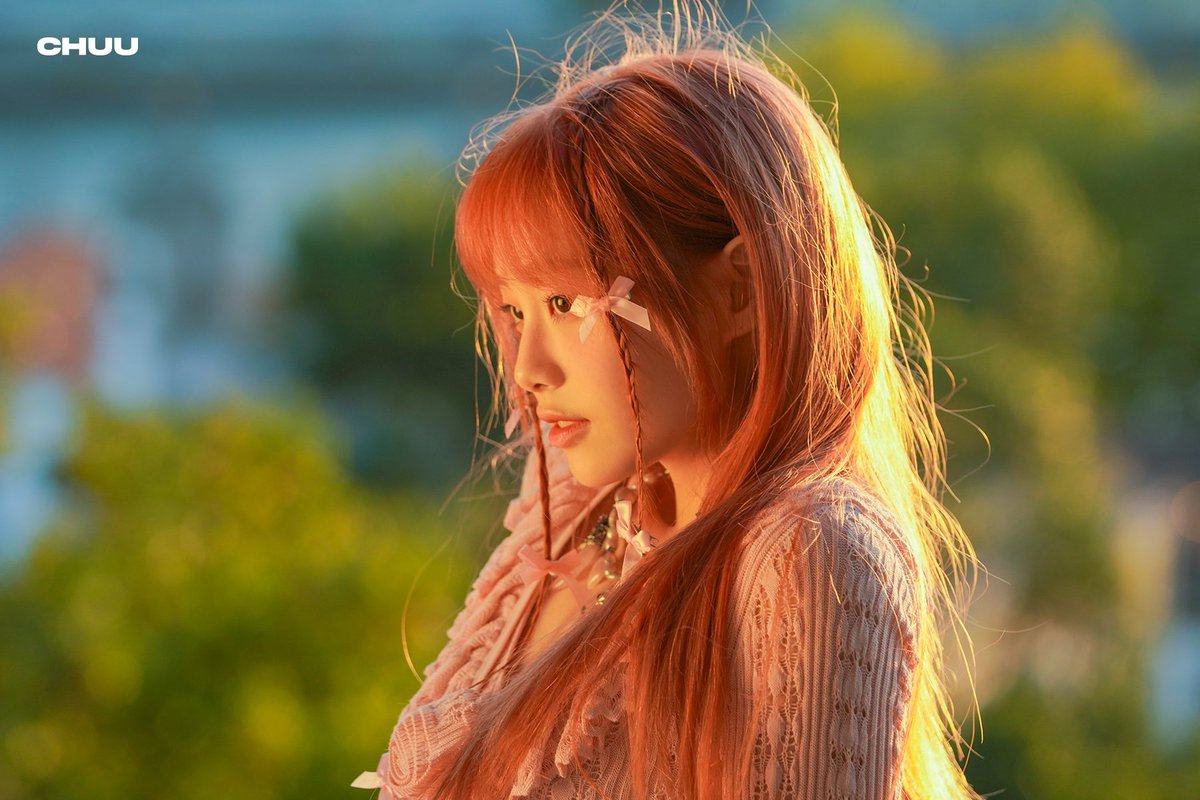 [📝]
#CHUUhind 츄구나, 나의 작은 영웅 | Howl MV&amp;앨범 자켓 촬영 현장 비하인드

🔗naver.me/50esDoYE

#CHUU #츄 #츄하인드 #Howl #하울