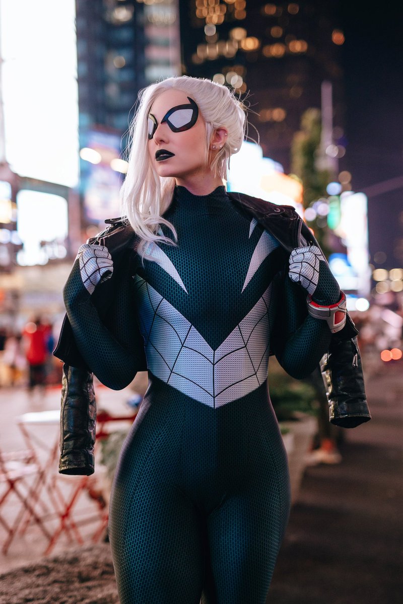 “They call me the Night-Spider” 🕷️🕸️ 📸: @worldofgwendana Design: @kristaferanka @MarvelStudios @Marvel @SpiderMan #nightspider #feliciahardy #spiderman #blackcat #spidermancosplay #marvel #SpiderMan2 #SpiderMan2PS5