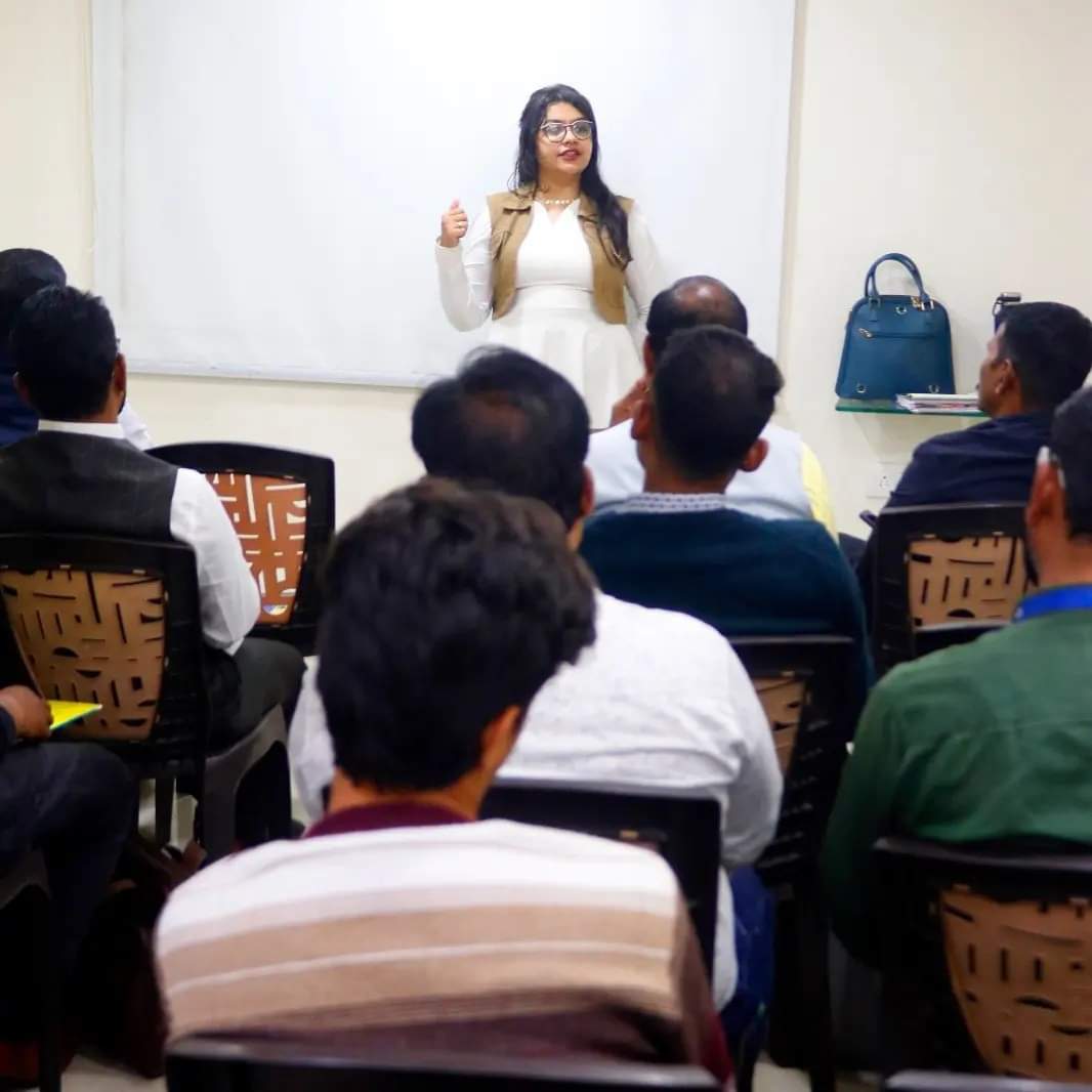teaswini's tweet photo. 🚀 Excited to share my insights on Advance Digital Marketing session at Metro Group of Companies! Join me as we explore the strategies shaping the future of the industry. 🌐💡 #DigitalMarketing #GuestLecture #MetroGroup
@TecchTez
https://t.co/XeEstjPUAp https://t.co/wYLeuLTsvv